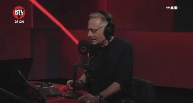 Bonolis a RTL 102.5: \"Il ceffone di Will Smith agli Oscar? Una questione con la moglie, non con il conduttore\"