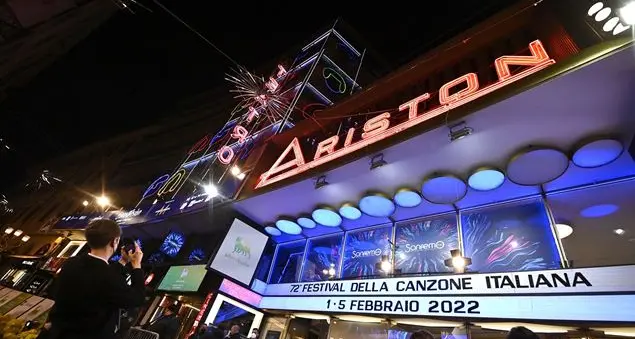 La preghiera in musica di Ranieri svetta fra le canzoni di Sanremo
