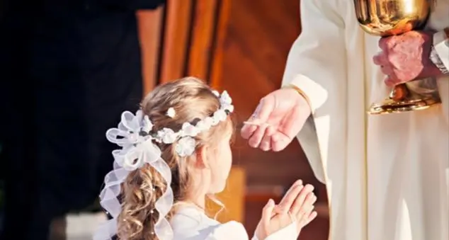 Bambini senza sacramenti, occorre un cambio di passo