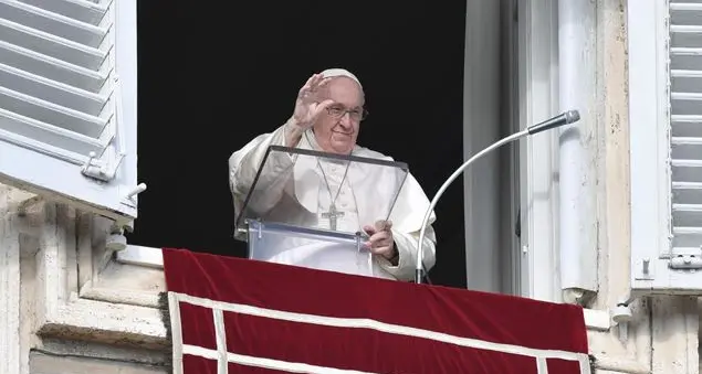 Il Papa affida a Maria l'amato Benedetto XVI, dono di Dio al mondo