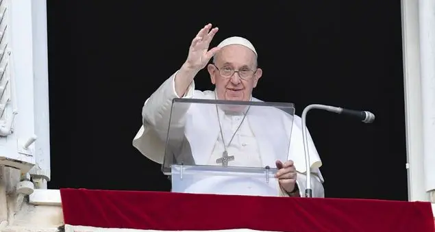 Il Papa: \"Cristo ci stimola a vivere lo sbilanciamento dell'amore\"