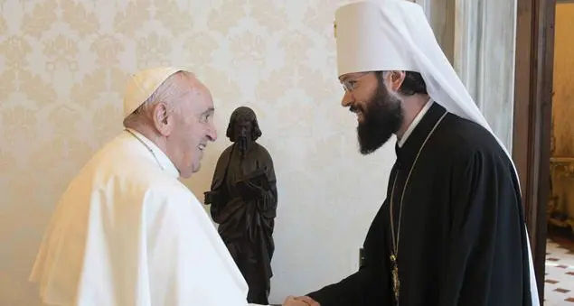 Il Papa in Vaticano incontra il rappresentante di Kirill