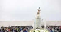 Il vescovo emerito di Fatima: «Maria continua a indicarci la strada sicura verso il Cielo»