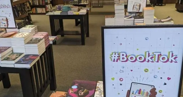 Leggere su TikTok, a Milano l'evento live de ilLibraio.it