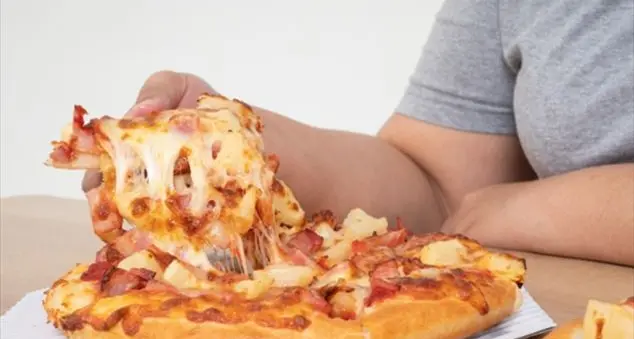 Come insegnare ai giovani a non sprecare il cibo?