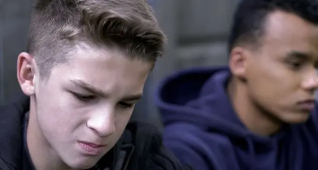 Ragazzi stanchi e senza interessi: sono davvero solo immaturi?