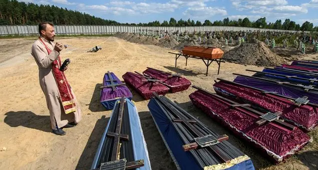 «Dalle stragi di civili alle bombe a grappolo, quanti trattati violati»