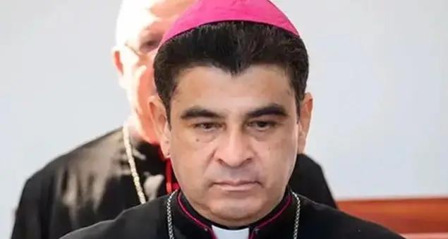 Il vescovo che si batte per i diritti umani rifiuta l'esilio: condannato a 26 anni di carcere