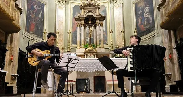 Un Jesus Christ strumentale nella chiesa di Gromo