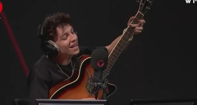 Luigi Strangis a RTL 102.5: «La notorietà? Sono lo stesso Luigi che è entrato a settembre ad Amici»