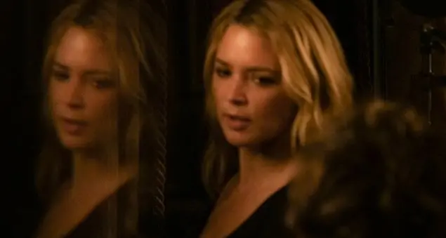 Al cinema la storia di una donna divisa in due