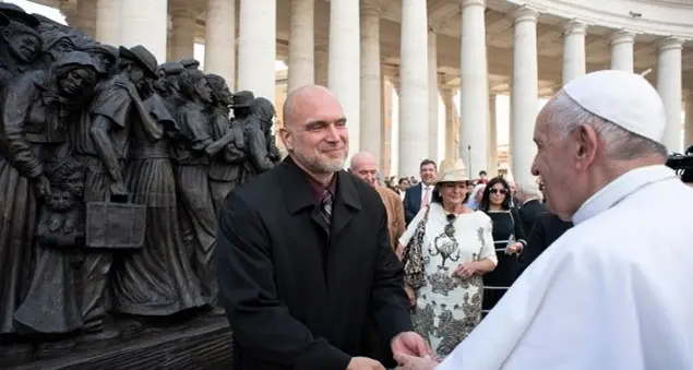 Timothy Schmalz: \"La mia arte, scomoda come papa Francesco\"