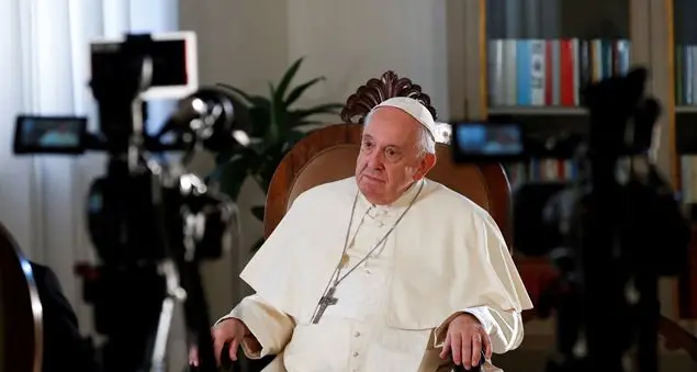 Il Papa: «Non mi dimetto. Vorrei andare a Kiev e anche a Mosca»