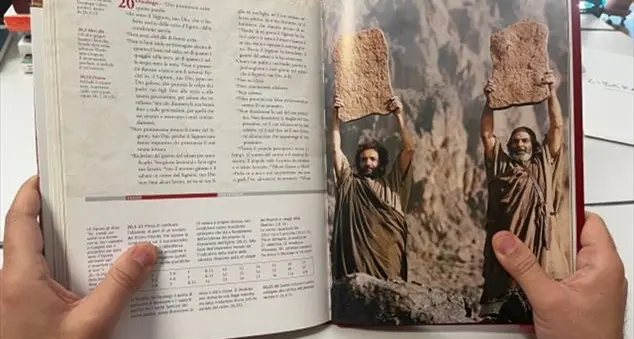 Le parole dette da Dio a ebrei e cristiani