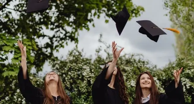 «Una bella notizia: la nostra piccola si è laureata»