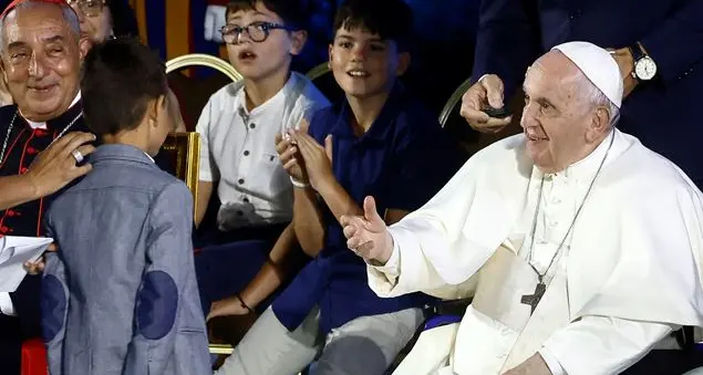 Il Papa: «Non ci si sposa per essere cattolici con l'etichetta»