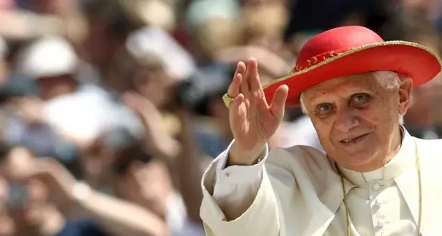 Funerali di Benedetto XVI: il 5 gennaio la Messa esequiale presieduta da Francesco