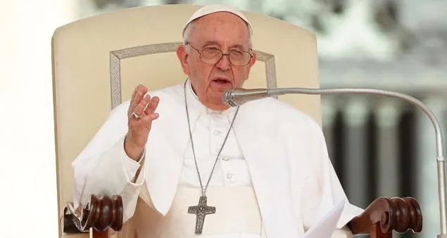 Il Papa agli anziani: «Seguiamo Gesù anche in carrozzina, senza invidia per i giovani»