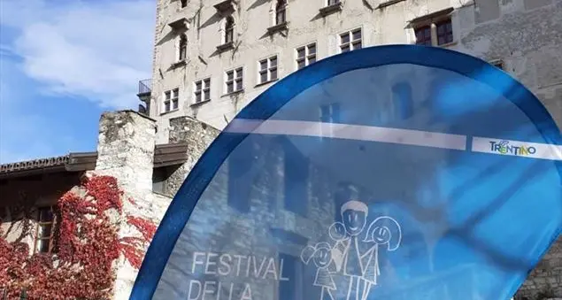 Dove la famiglia sta bene cresce la coesione sociale e l'economia