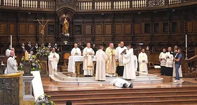 Giuseppe, dal rugby al sacerdozio, storia di una vocazione