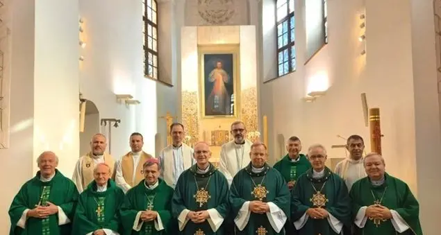 \"Essere vicini ai militari ci fa capire quanta abnegazione esige la difesa della vita umana\"