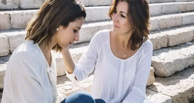 «Le amiche di colpo, senza motivo, l’hanno esclusa. Ora è molto sola»