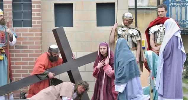 A salvarci è l'amore di Cristo e non il dolore