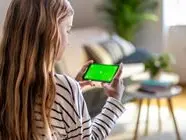 Lo smartphone a 8 anni, un manuale spiega \"perché no\"