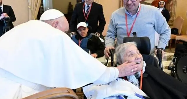 «In Italia c’è chi non riesce a curarsi. Non dare i farmaci agli anziani per risparmiare è eutanasia nascosta»