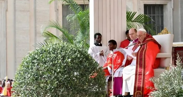 Il Papa: \"Gesù abbandonato ci chiede di avere cuore per gli abbandonati del mondo\"