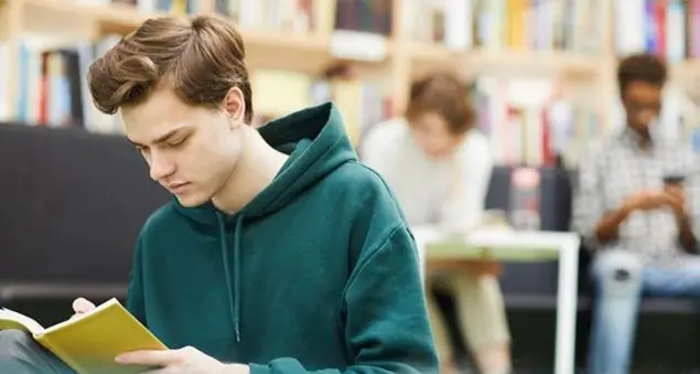Un nuovo manuale per insegnare agli studenti delle medie a scrivere e ad amare la lettura