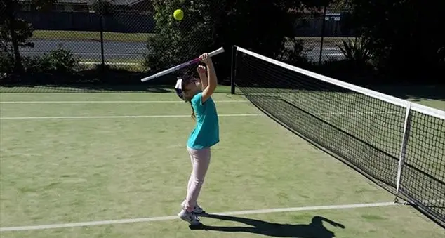 Le domande di papà: «Campus sportivo o in vacanza con i nonni?»