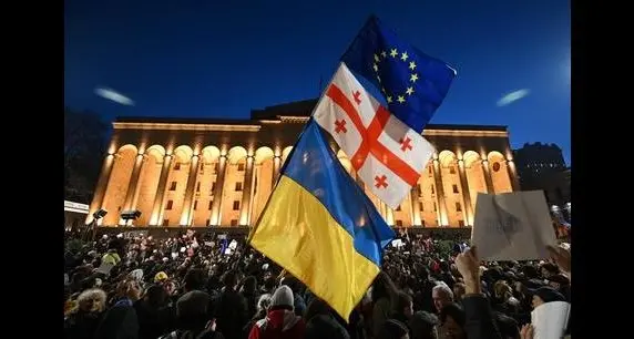 In Georgia le proteste fermano la legge della discordia