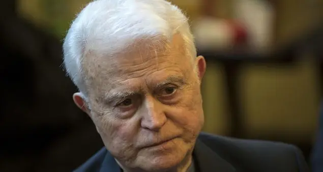 Polizia violenta: intervista esclusiva a Gian Carlo Caselli