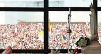 Papa Francesco a Fatima prega per la pace in Ucraina