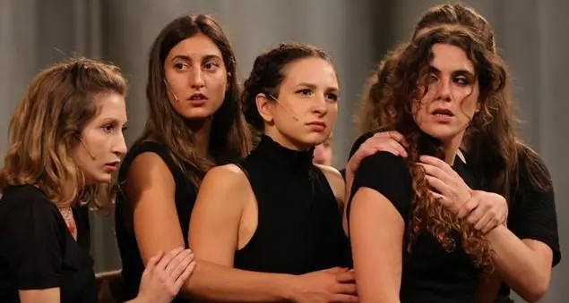 Lo stesso grido delle donne vittime di guerra dall'antica Tebe a oggi