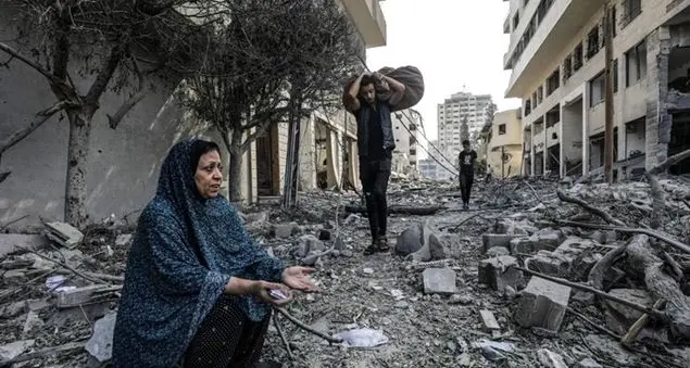 La città al buio sotto le bombe