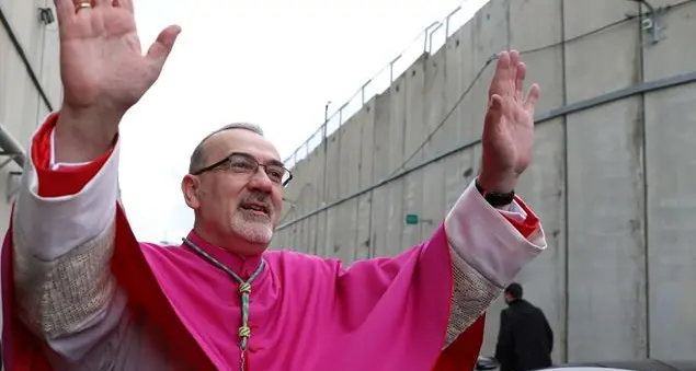 Il cardinale Pierbattista Pizzaballa: «Pronto a offrirmi in cambio dei bimbi in ostaggio»