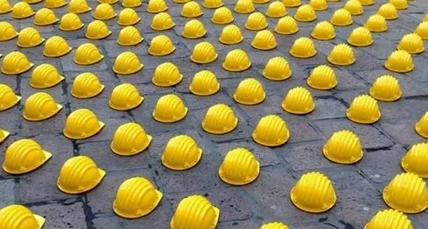 Morti sul lavoro: il dialogo tra un senatore e un poeta operaio a Milano