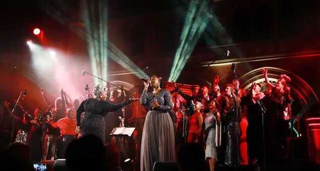 Il coro gospel che ha cantato per i reali d'Inghilerra a Milano per l'Opera San Francesco