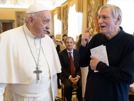 Il Papa alle donne uscite dalla mafia: «Non siete sole, continuate a lottare»