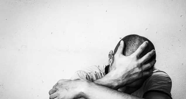 \"Il mio viaggio nella mente di un giovane che ha scelto di togliersi la vita\"