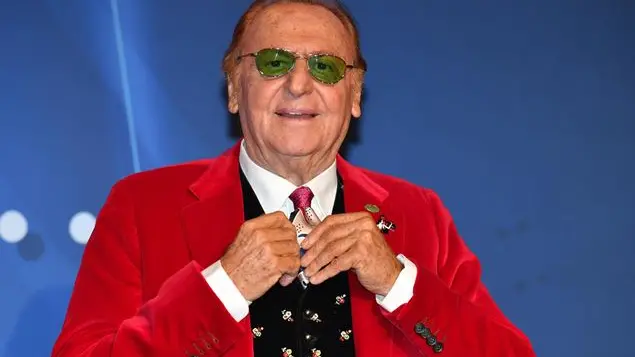 Renzo Arbore: «Ridendo e scherzando ho cambiato la Tv. Rimpianti? Non aver sposato Mariangela Melato»