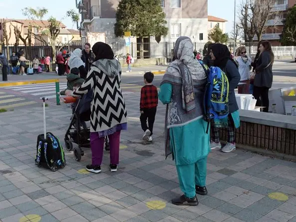 Scuola di Pioltello chiusa per il Ramadan, i parroci stanno compatti col preside