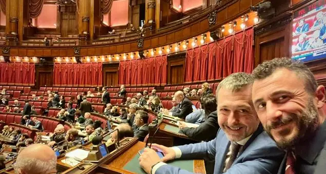 L'Italia di Capodanno come nel Far West, siamo diventati un Paese di pistoleri?