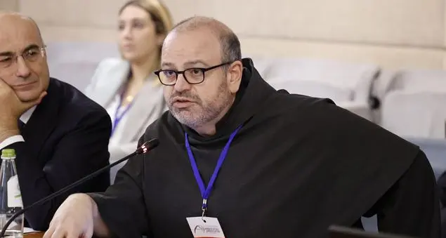 Intelligenza artificiale e umanesimo digitale, incontro con padre Benanti a Milano