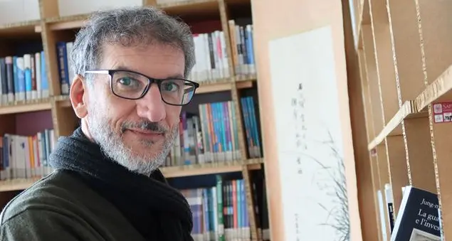 Fabio Stassi: \"La mia vita in biblioteca, un amore iniziato da bambino\"