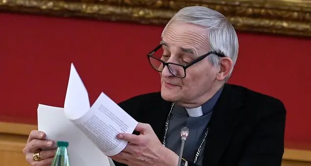 La Cei: «Un progetto di microcredito sociale per il Giubileo. Padrini e madrine non siano lo \"sponsor\" di un giorno»