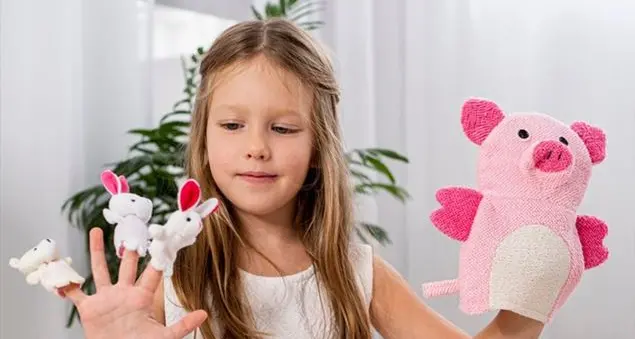 «\"Bimbo maialino e papà cagnone\". Mia nipote quando gioca stravolge la realtà. È giusto correggerla?»