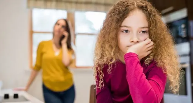 «Mio figlio chiede: \"Mamma perché sei sempre arrabbiata?\" Non sono arrabbiata, sono stressata! Ma che gli dico?»